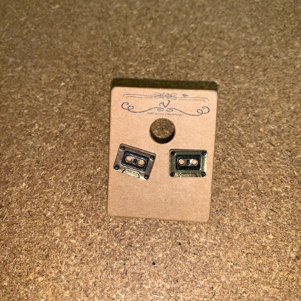 Earrings Cassette